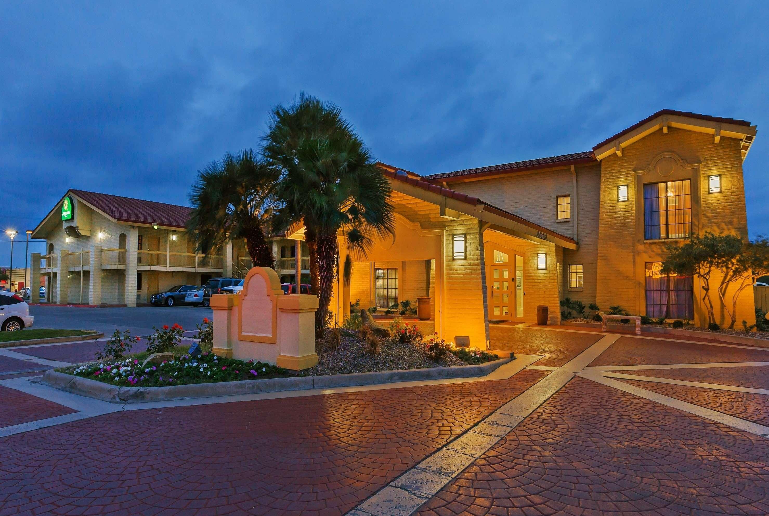 La Quinta Inn By Wyndham Victoria Exterior foto