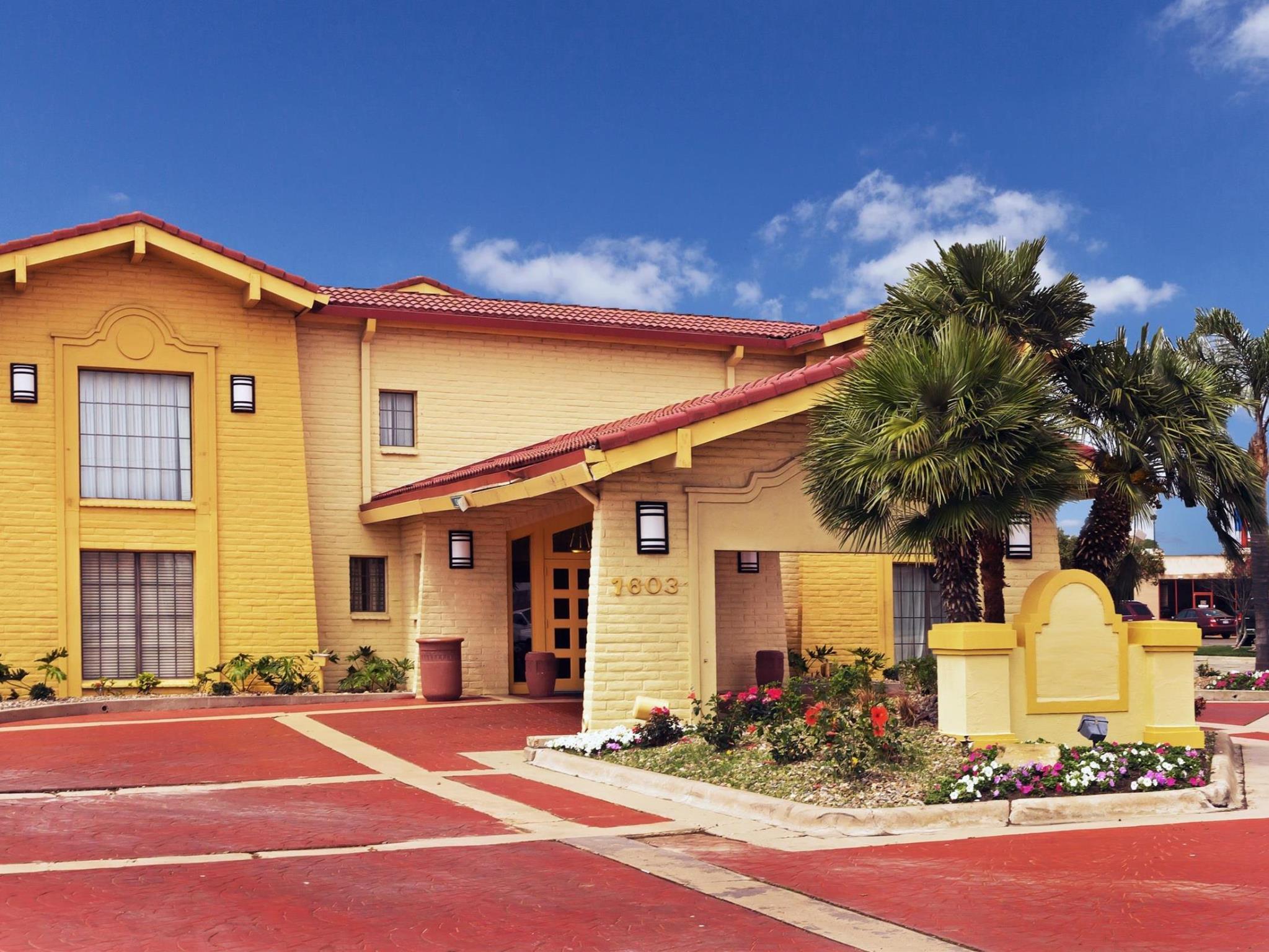 La Quinta Inn By Wyndham Victoria Exterior foto